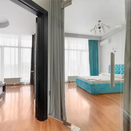 Arcadia Palace 2-bedrooms With Terrace Апартаменти Одеса